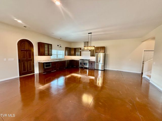 2114 Powell River Rd, Tazewell, TN 37879