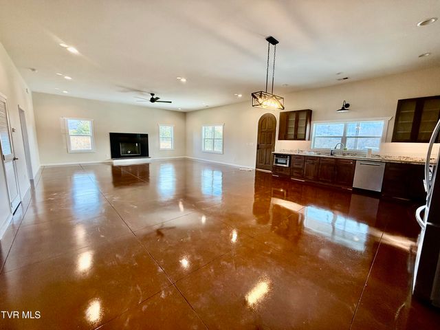 2114 Powell River Rd, Tazewell, TN 37879