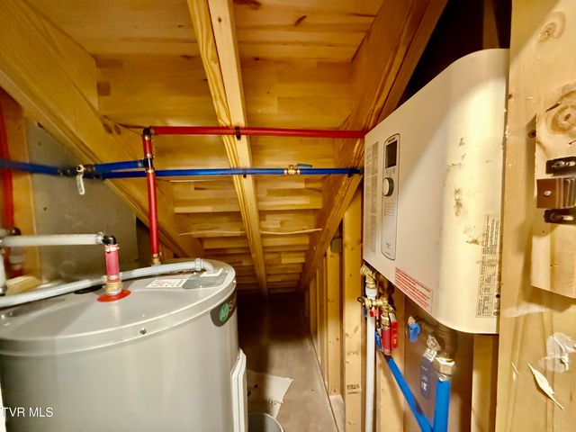 2114 Powell River Rd, Tazewell, TN 37879