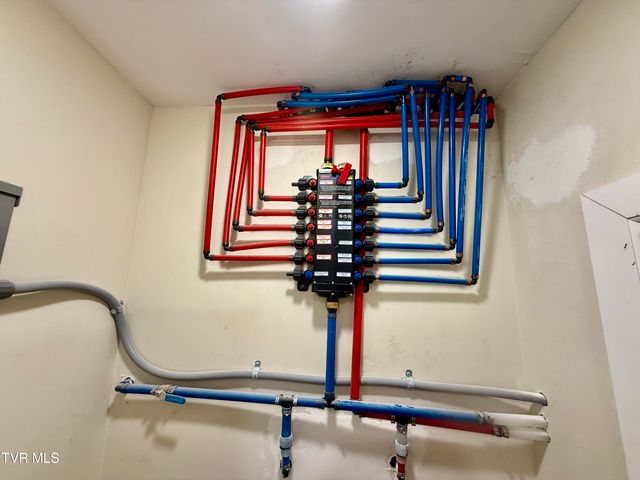 2114 Powell River Rd, Tazewell, TN 37879