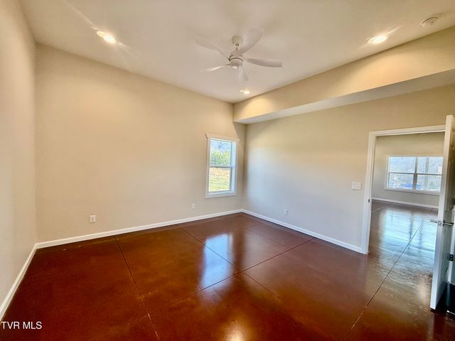 2114 Powell River Rd, Tazewell, TN 37879