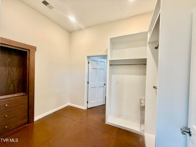 2114 Powell River Rd, Tazewell, TN 37879