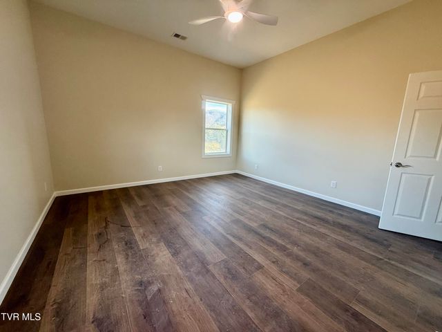 2114 Powell River Rd, Tazewell, TN 37879