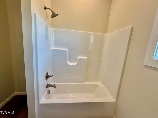 2114 Powell River Rd, Tazewell, TN 37879