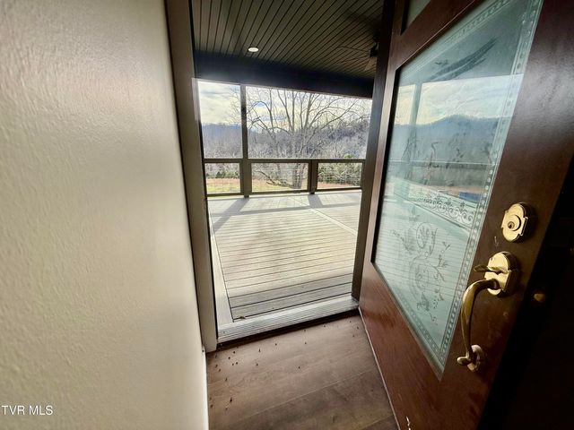 2114 Powell River Rd, Tazewell, TN 37879