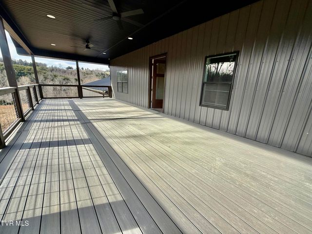 2114 Powell River Rd, Tazewell, TN 37879