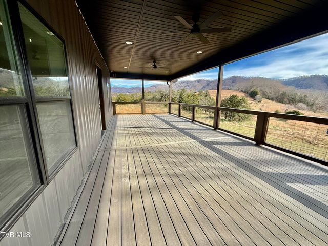 2114 Powell River Rd, Tazewell, TN 37879