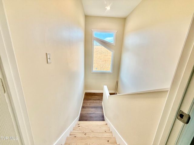 2114 Powell River Rd, Tazewell, TN 37879