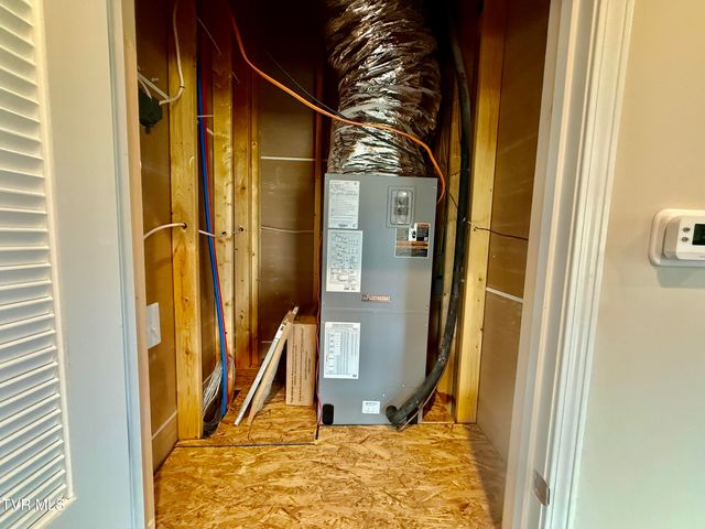 2114 Powell River Rd, Tazewell, TN 37879