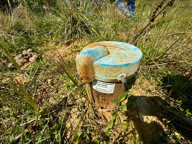 2114 Powell River Rd, Tazewell, TN 37879