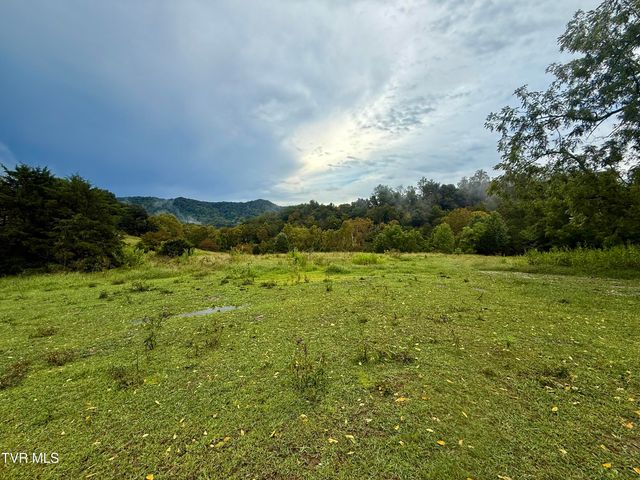 2114 Powell River Rd, Tazewell, TN 37879