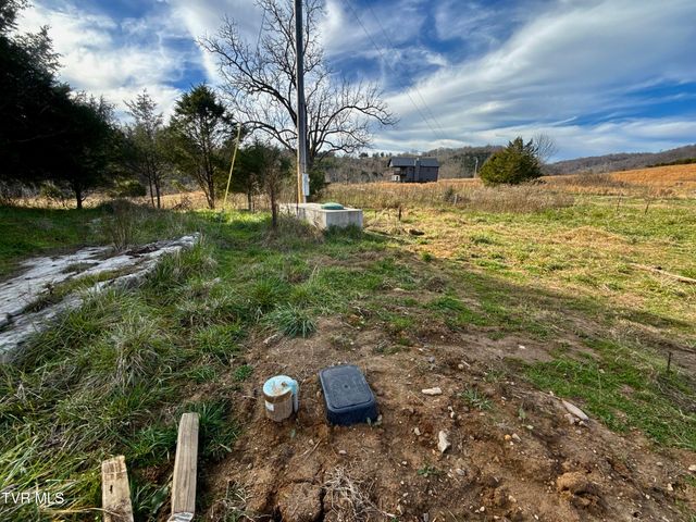 2114 Powell River Rd, Tazewell, TN 37879