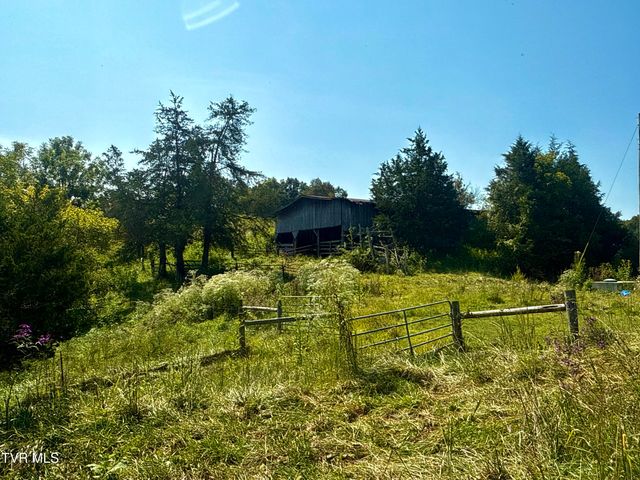 2114 Powell River Rd, Tazewell, TN 37879