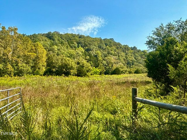 2114 Powell River Rd, Tazewell, TN 37879