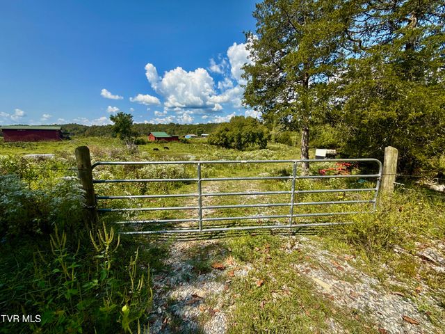 2114 Powell River Rd, Tazewell, TN 37879