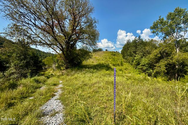 2114 Powell River Rd, Tazewell, TN 37879