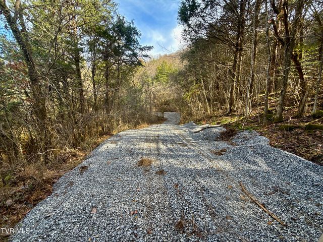 2114 Powell River Rd, Tazewell, TN 37879