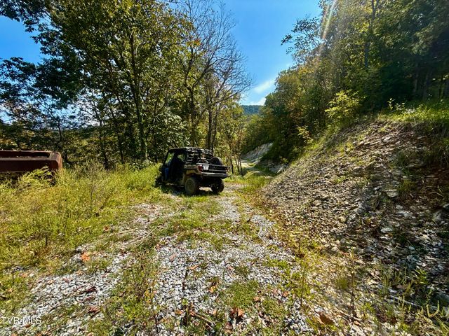 2114 Powell River Rd, Tazewell, TN 37879