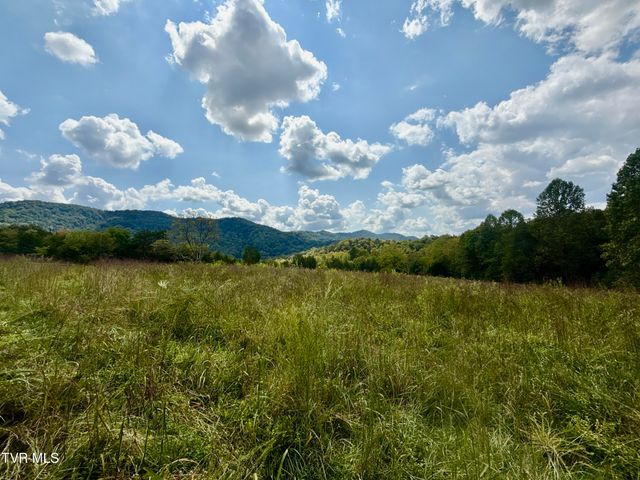 2114 Powell River Rd, Tazewell, TN 37879