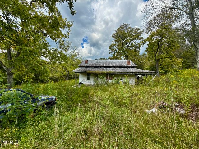 2114 Powell River Rd, Tazewell, TN 37879