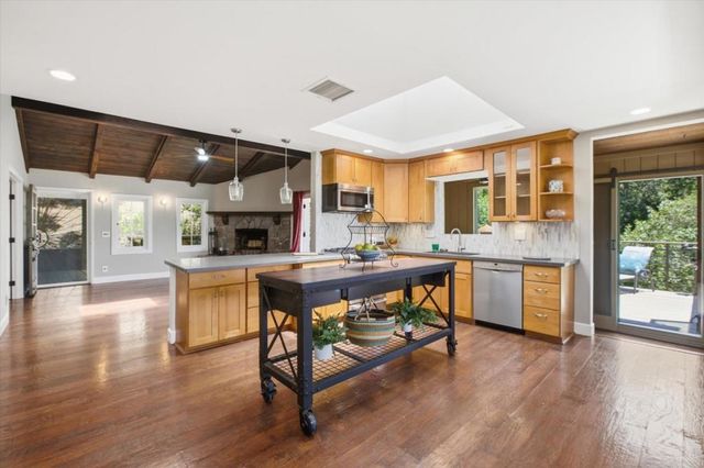 20955 Panorama Drive, Los Gatos, CA 95033