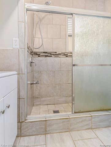 1419 Morris Avenue, Lincoln Park, MI 48146