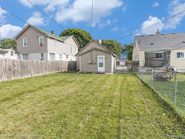 1419 Morris Avenue, Lincoln Park, MI 48146