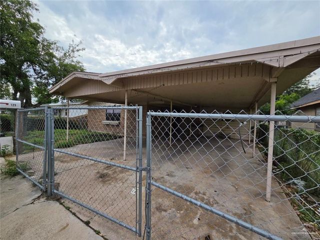 125 N Mccullough Street, San Benito, TX 78586