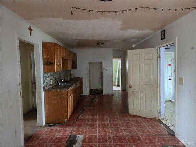 125 N Mccullough Street, San Benito, TX 78586
