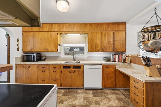 720 Brock Ct, Prosser, WA 99350