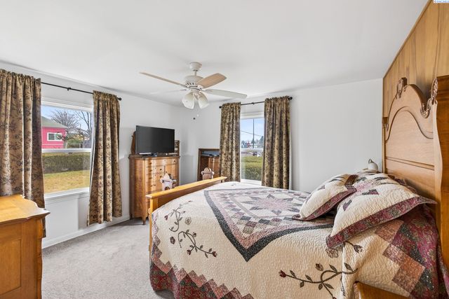 720 Brock Ct, Prosser, WA 99350