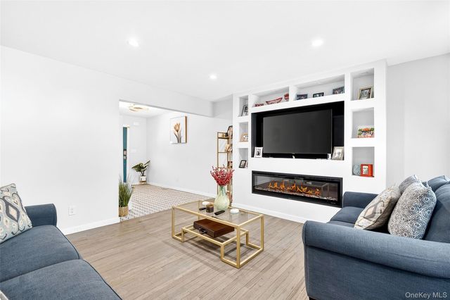 53 Hazelton Road, Yonkers, NY 10710