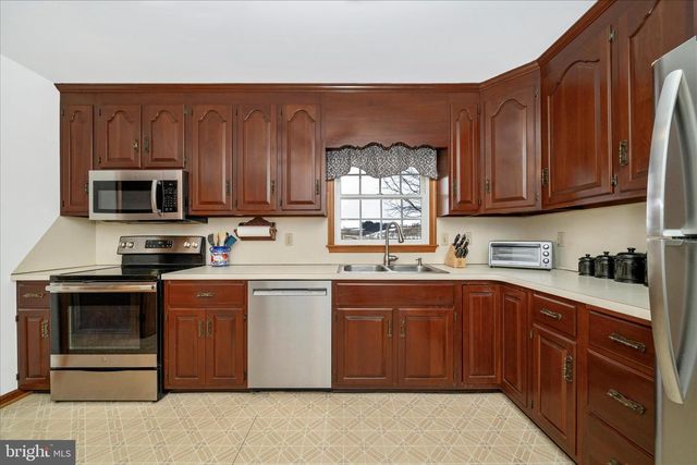 8415 CRUM RD, Walkersville, MD 21793