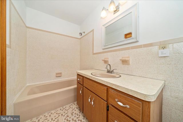 8415 CRUM RD, Walkersville, MD 21793