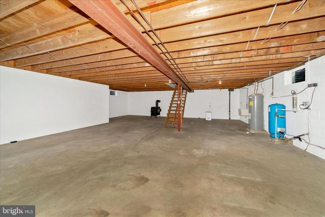 8415 CRUM RD, Walkersville, MD 21793