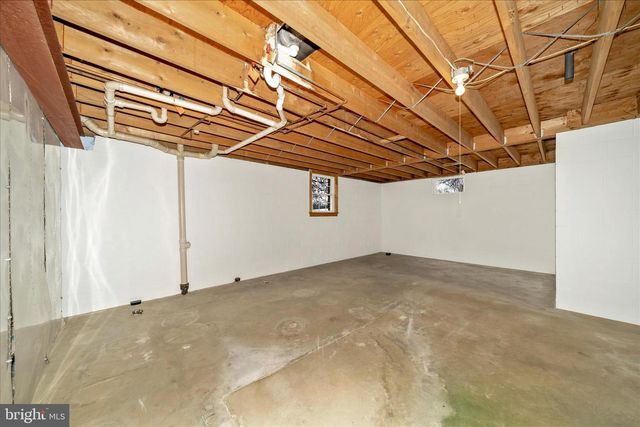 8415 CRUM RD, Walkersville, MD 21793