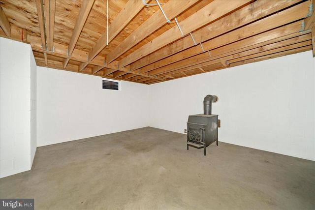 8415 CRUM RD, Walkersville, MD 21793