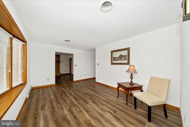 8415 CRUM RD, Walkersville, MD 21793