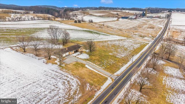 8415 CRUM RD, Walkersville, MD 21793