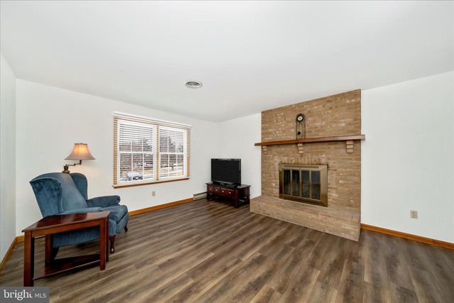 8415 CRUM RD, Walkersville, MD 21793