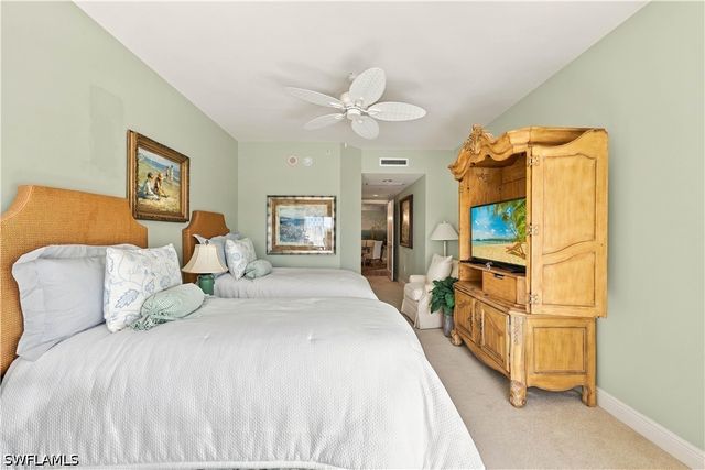 1060 Borghese LN 205, Naples, FL 34114
