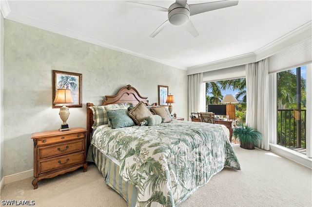 1060 Borghese LN 205, Naples, FL 34114