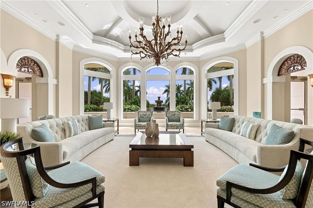 1060 Borghese LN 205, Naples, FL 34114