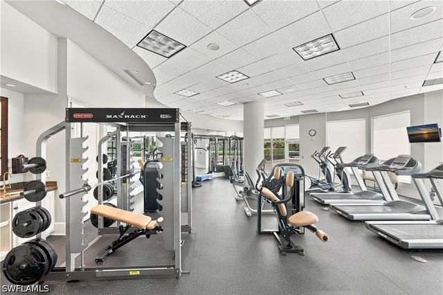 1060 Borghese LN 205, Naples, FL 34114