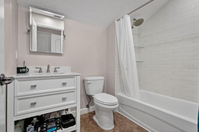 14 VILLAGE DRIVE, Ormond Beach, FL 32174