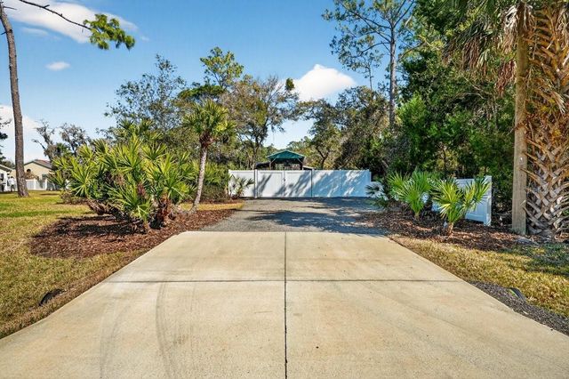 14 VILLAGE DRIVE, Ormond Beach, FL 32174