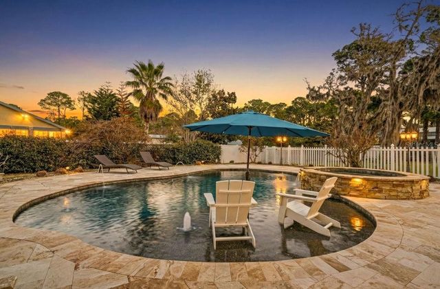 14 VILLAGE DRIVE, Ormond Beach, FL 32174