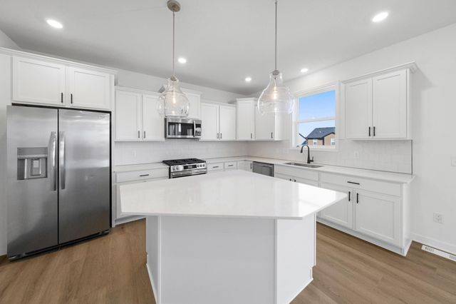 10190 187th Avenue NW, Elk River, MN 55330