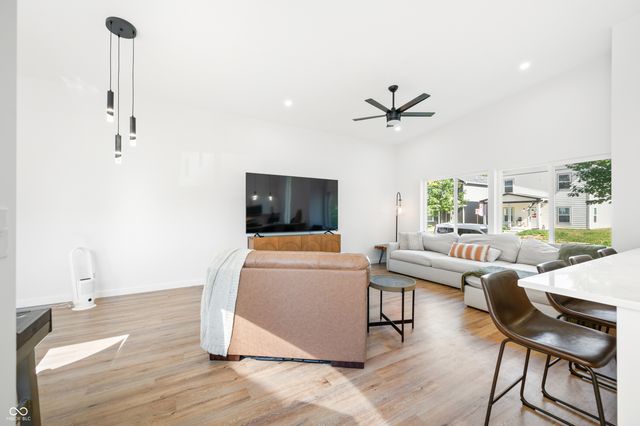 318 N Tacoma Avenue, Indianapolis, IN 46201