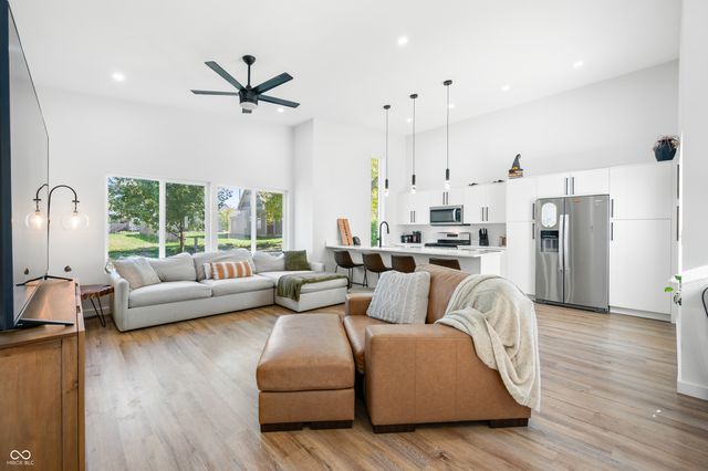 318 N Tacoma Avenue, Indianapolis, IN 46201